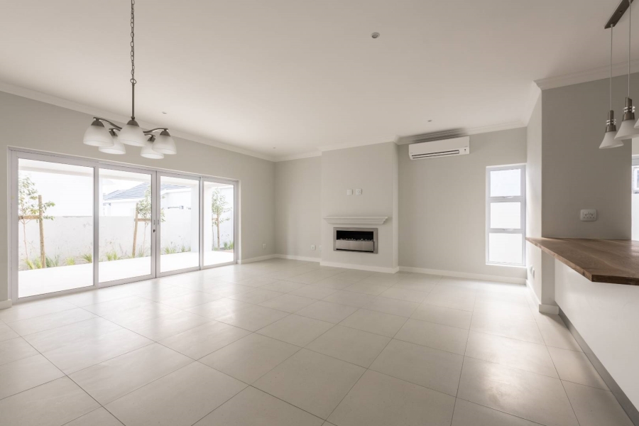 To Let 3 Bedroom Property for Rent in Val De Vie Estate Western Cape